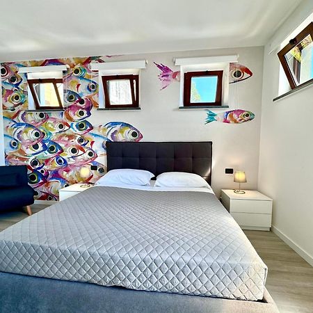 Mirage Rooms & Apartments Porto Venere Exterior photo
